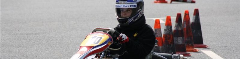 Julia Küster testet Mach1 Slalom Kart
